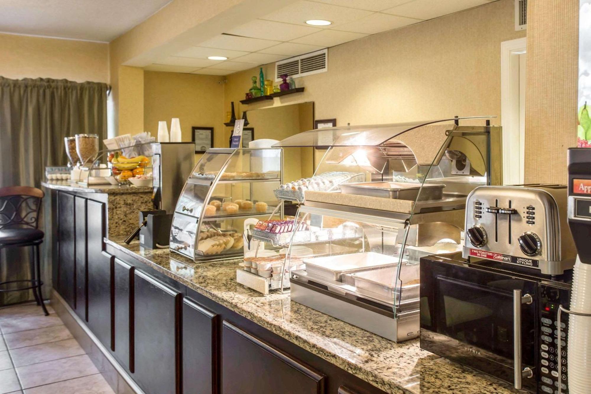 Clarion Inn & Suites Aiken South Eksteriør billede