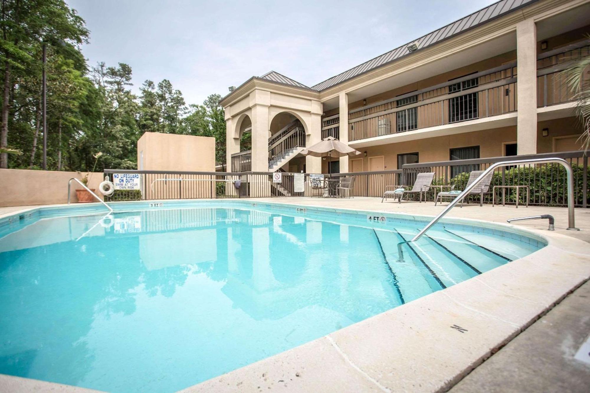 Clarion Inn & Suites Aiken South Eksteriør billede