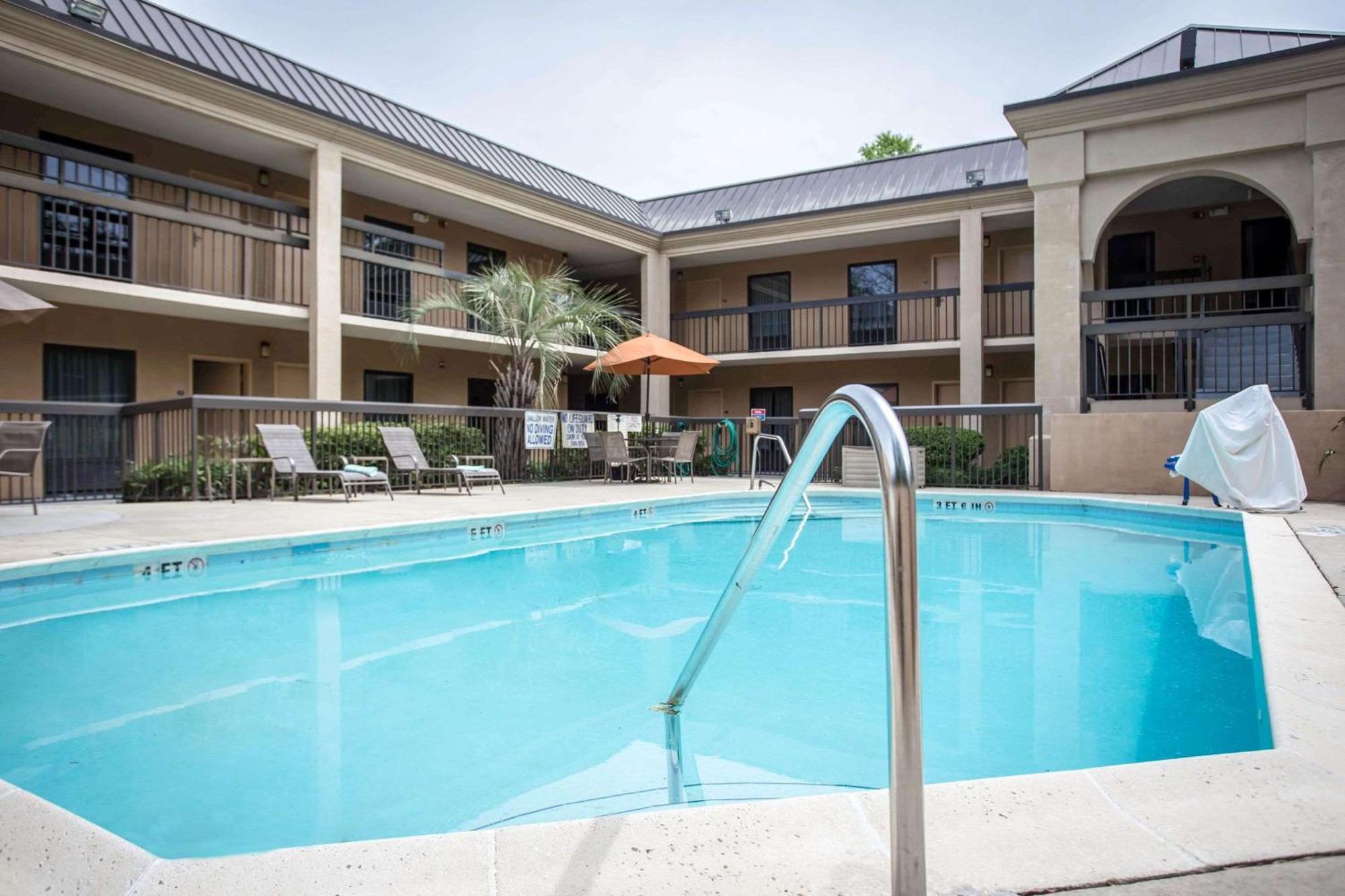 Clarion Inn & Suites Aiken South Eksteriør billede