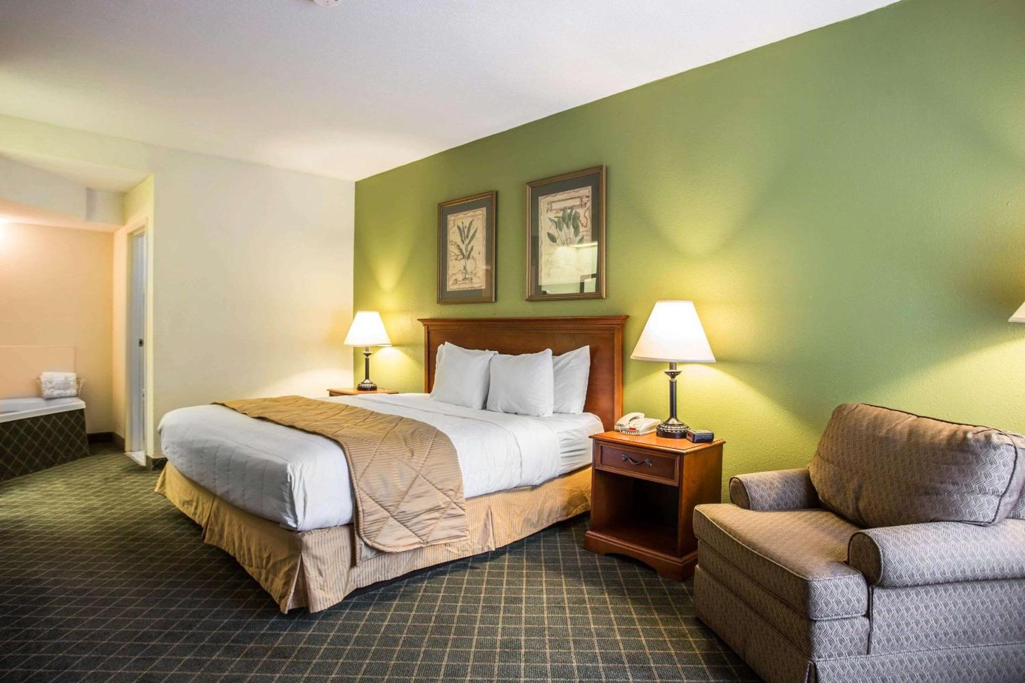 Clarion Inn & Suites Aiken South Eksteriør billede