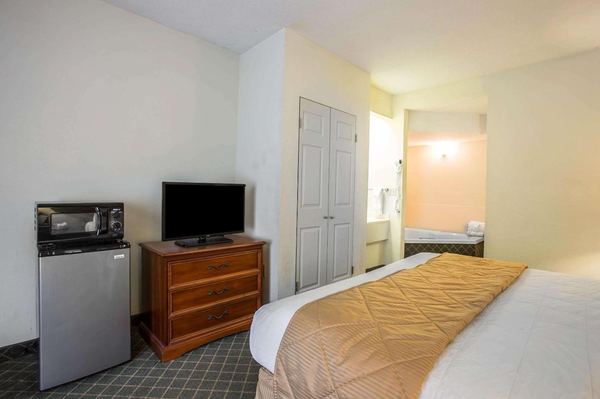 Clarion Inn & Suites Aiken South Eksteriør billede