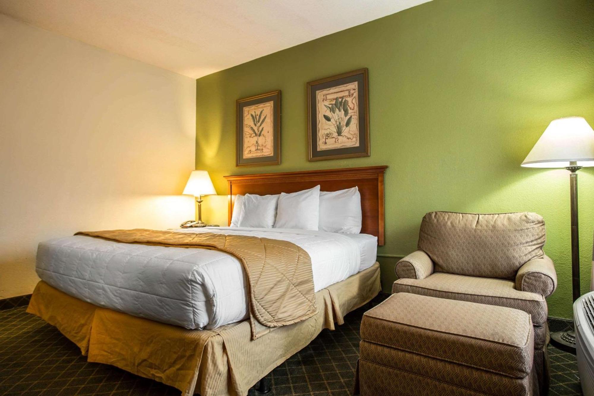 Clarion Inn & Suites Aiken South Eksteriør billede