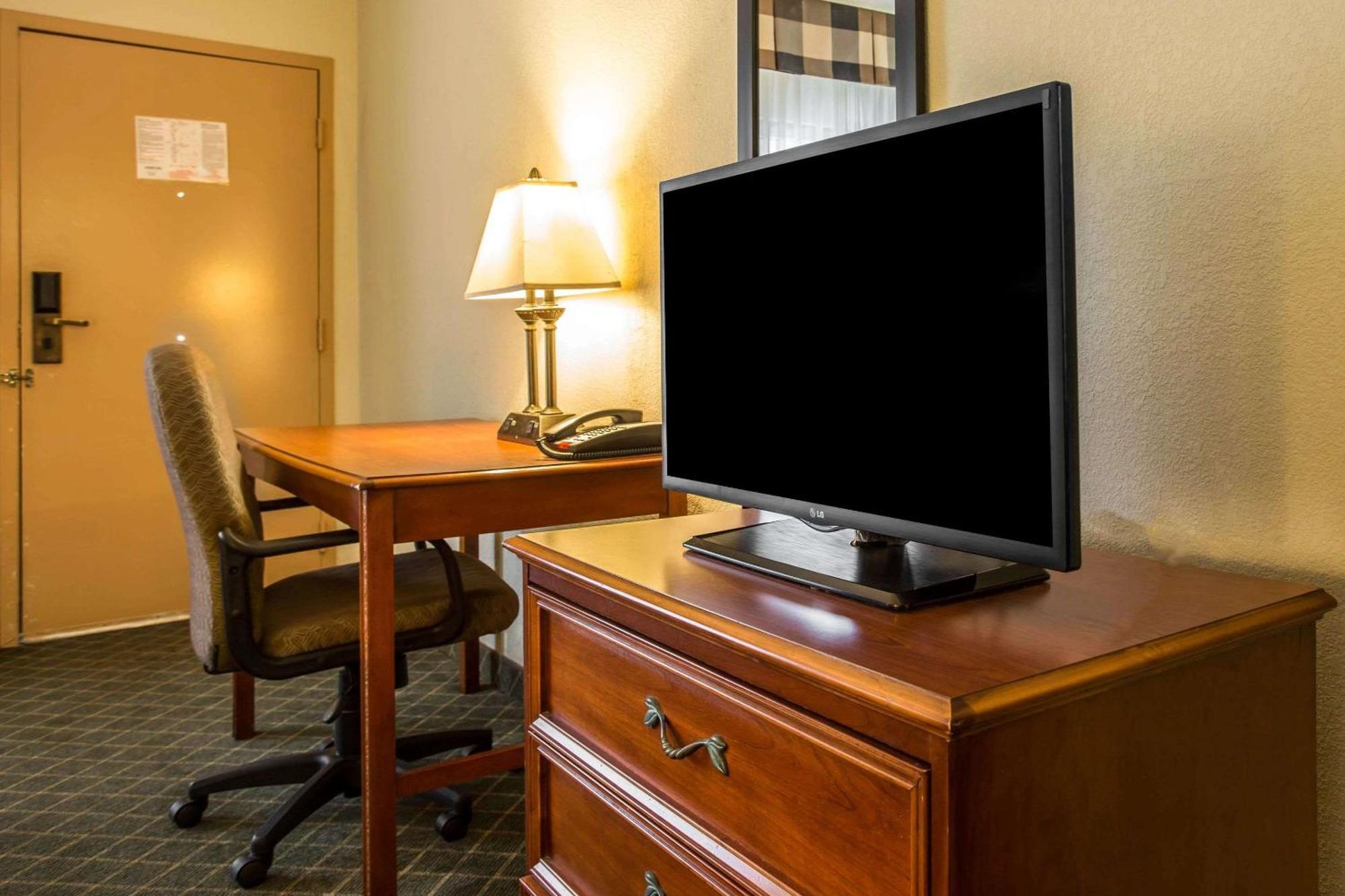 Clarion Inn & Suites Aiken South Eksteriør billede