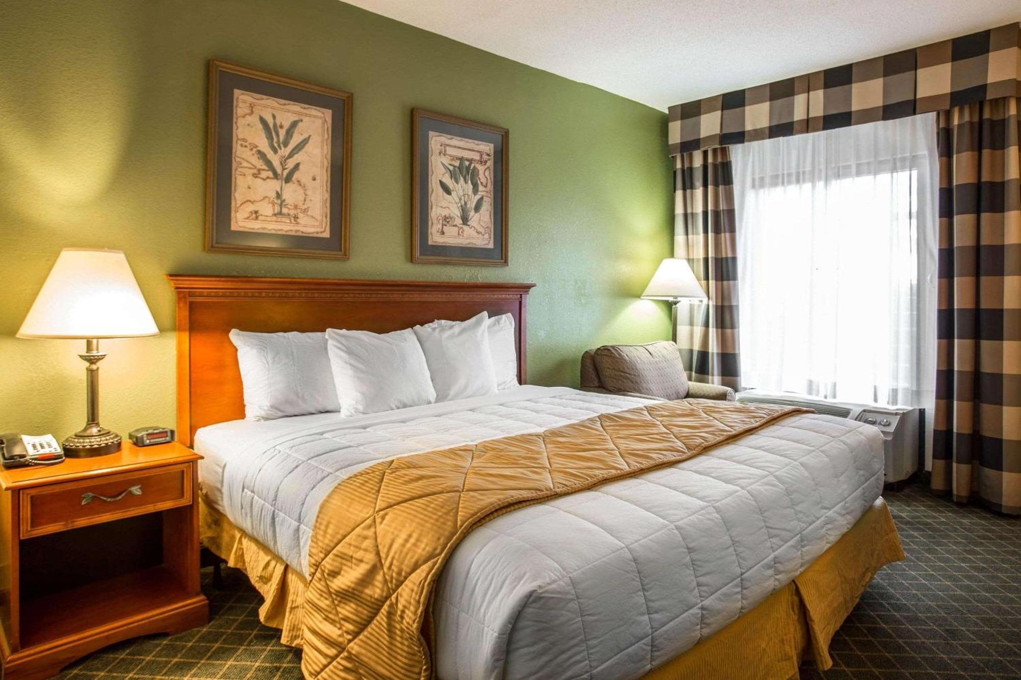 Clarion Inn & Suites Aiken South Eksteriør billede